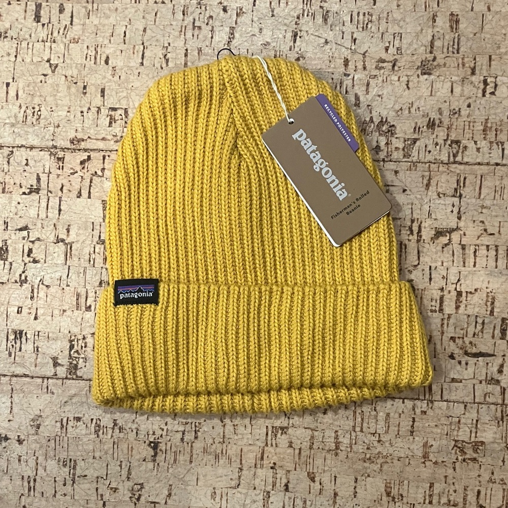 Patagonia fisherman’s roll beanie